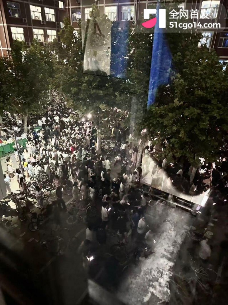 河北工业技术学院下跪事件 2