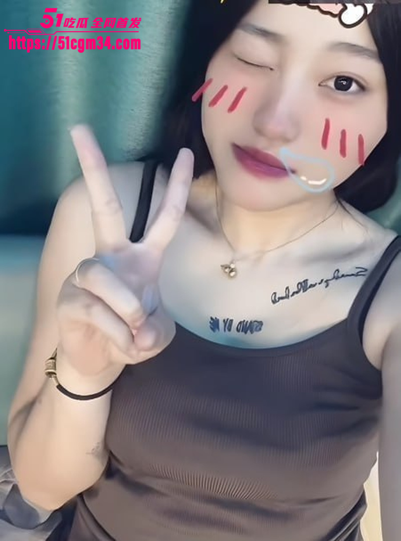 白领上班族 王家铭 与男友性爱私拍 1 白领上班族 王家铭 与男友性爱私拍 1