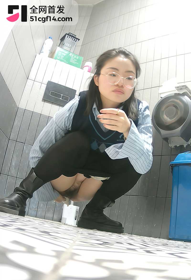 办公楼女卫生间监控偷拍 5 拷贝 办公楼女卫生间监控偷拍 5 拷贝