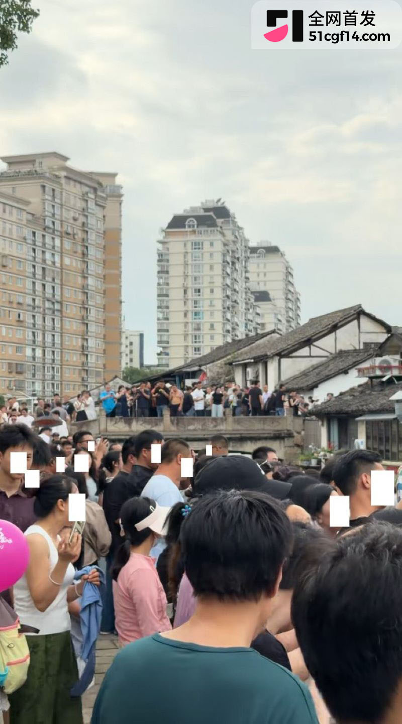浙江葫芦娃爷爷亲手剪掉7个葫芦 12