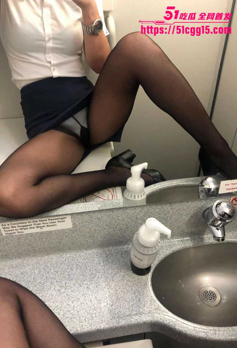 俄航黑丝丰乳肥臀空姐谢娃拉不雅视频流出7拷贝 俄航黑丝丰乳肥臀空姐谢娃拉不雅视频流出7拷贝
