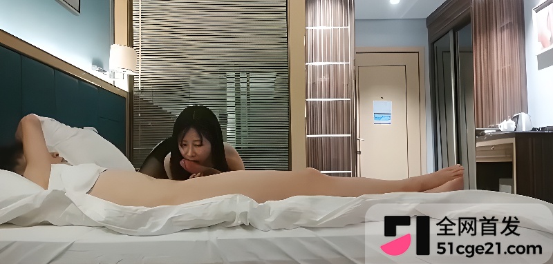 利哥探花约炮黑丝辣妹 4 利哥探花约炮黑丝辣妹 4