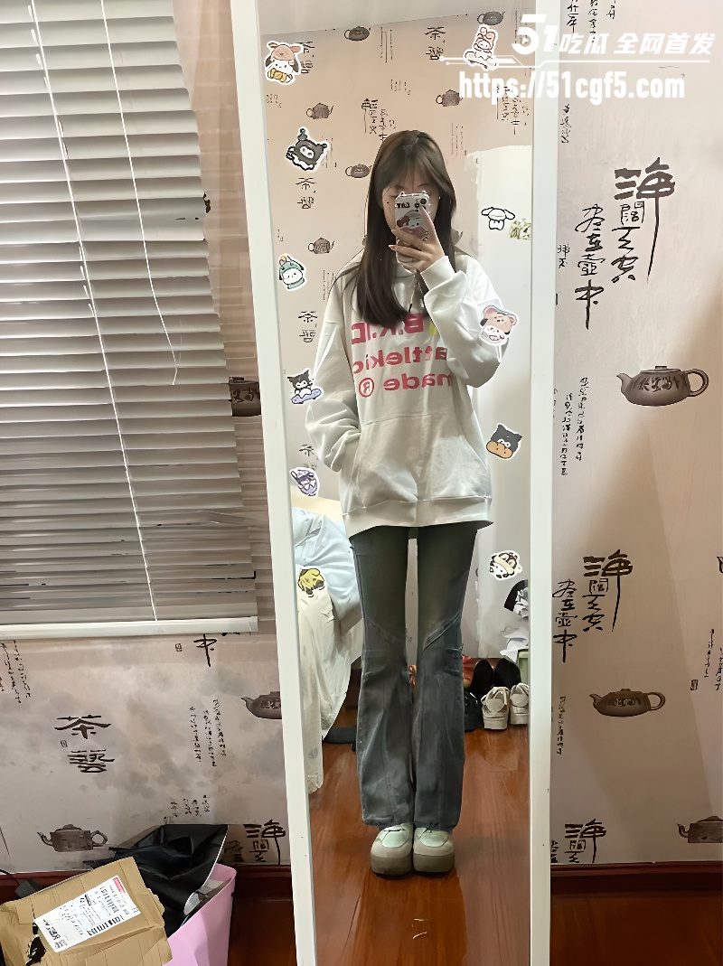 山东青岛白虎妹秦芊慧性爱自拍 3 山东青岛白虎妹秦芊慧性爱自拍 3