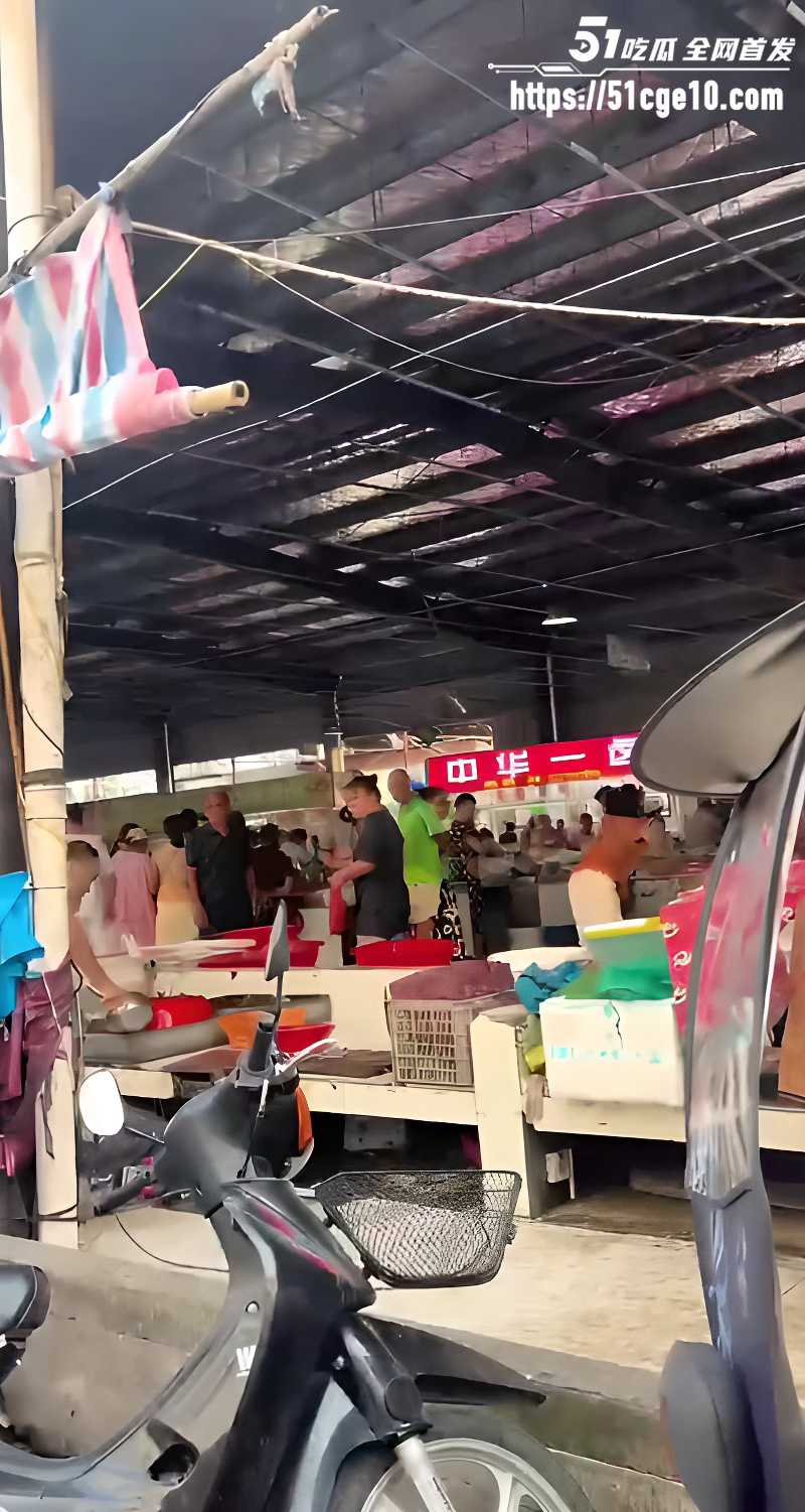 湖北天门麻洋镇菜市场直接开打 2 湖北天门麻洋镇菜市场直接开打 2