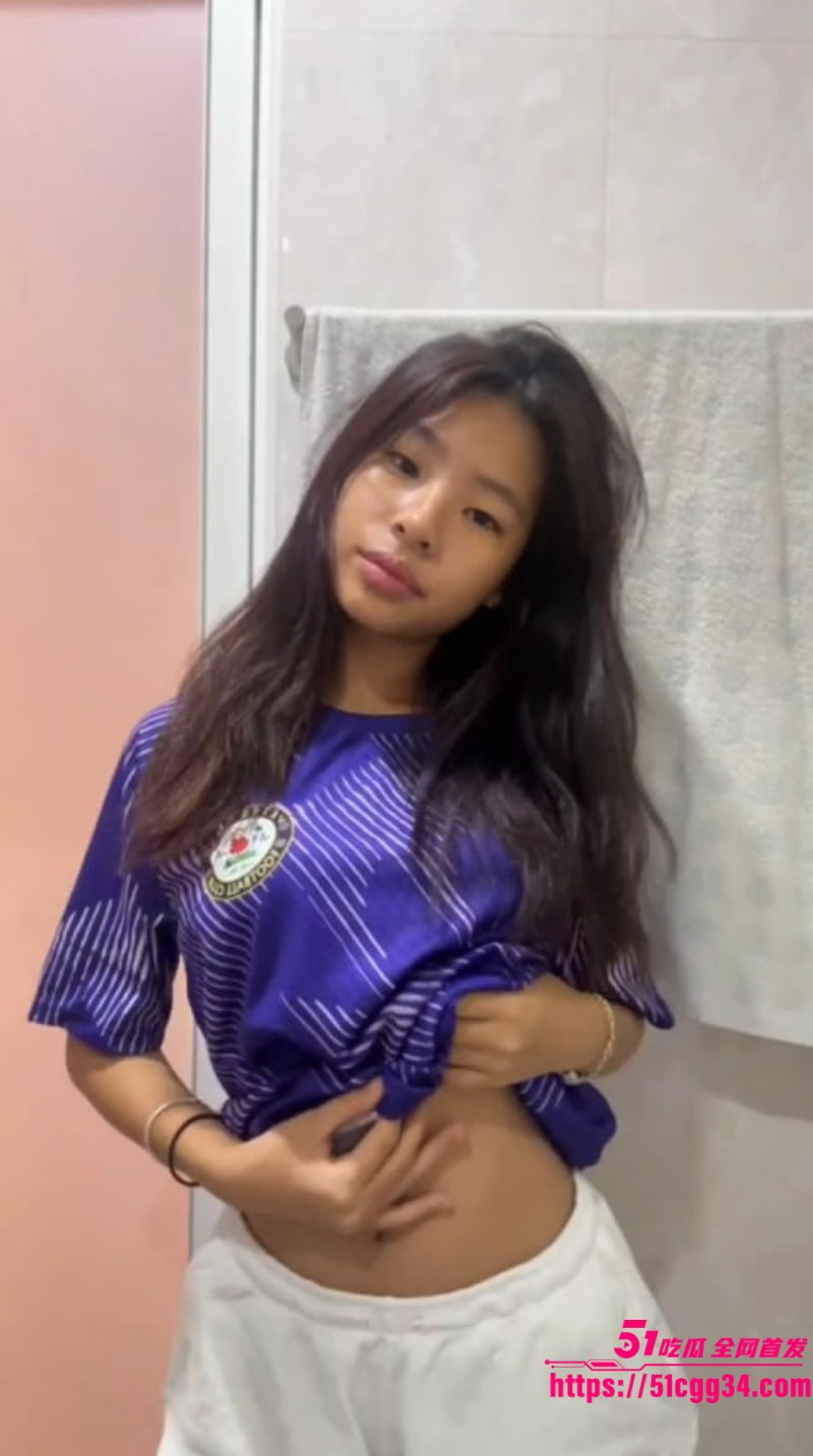 贵州精神小妹 吴婕 裸贷视频流出 黑皮少女展露美乳骚穴欲火横生 扭腰拍臀诠释自身反差本性 2 贵州精神小妹 吴婕 裸贷视频流出 黑皮少女展露美乳骚穴欲火横生 扭腰拍臀诠释自身反差本性 2