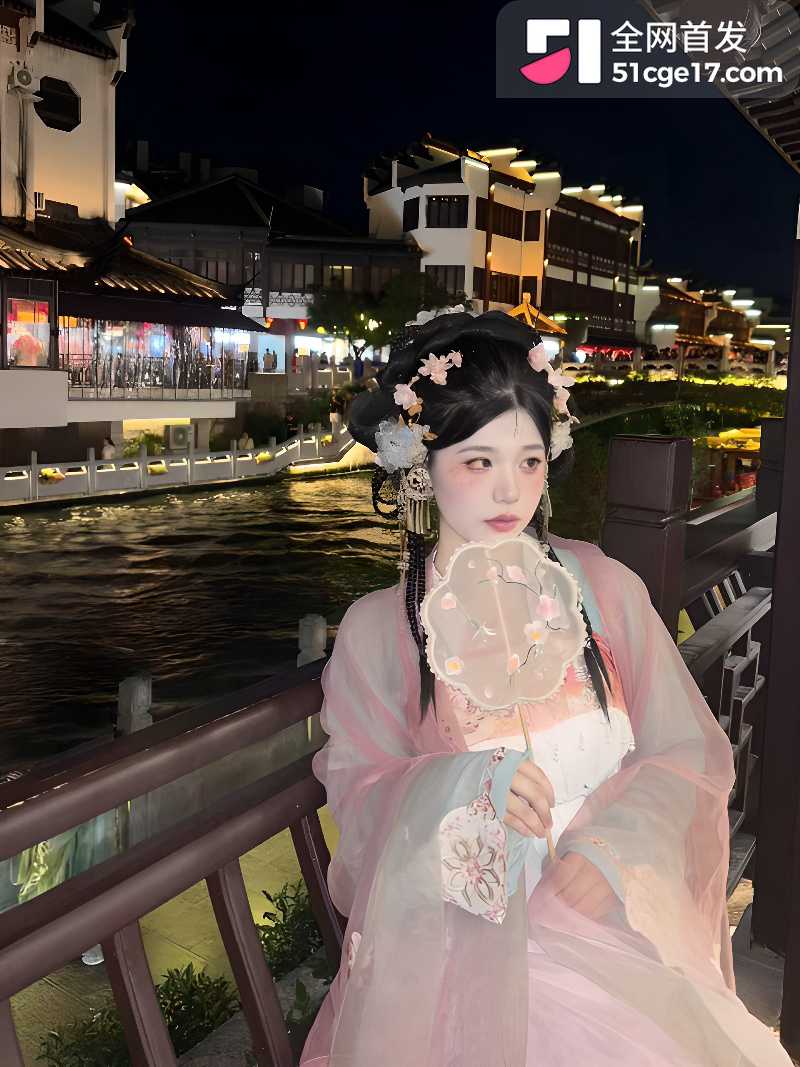 巨根征服日记约炮人妻小骚货 1 巨根征服日记约炮人妻小骚货 1