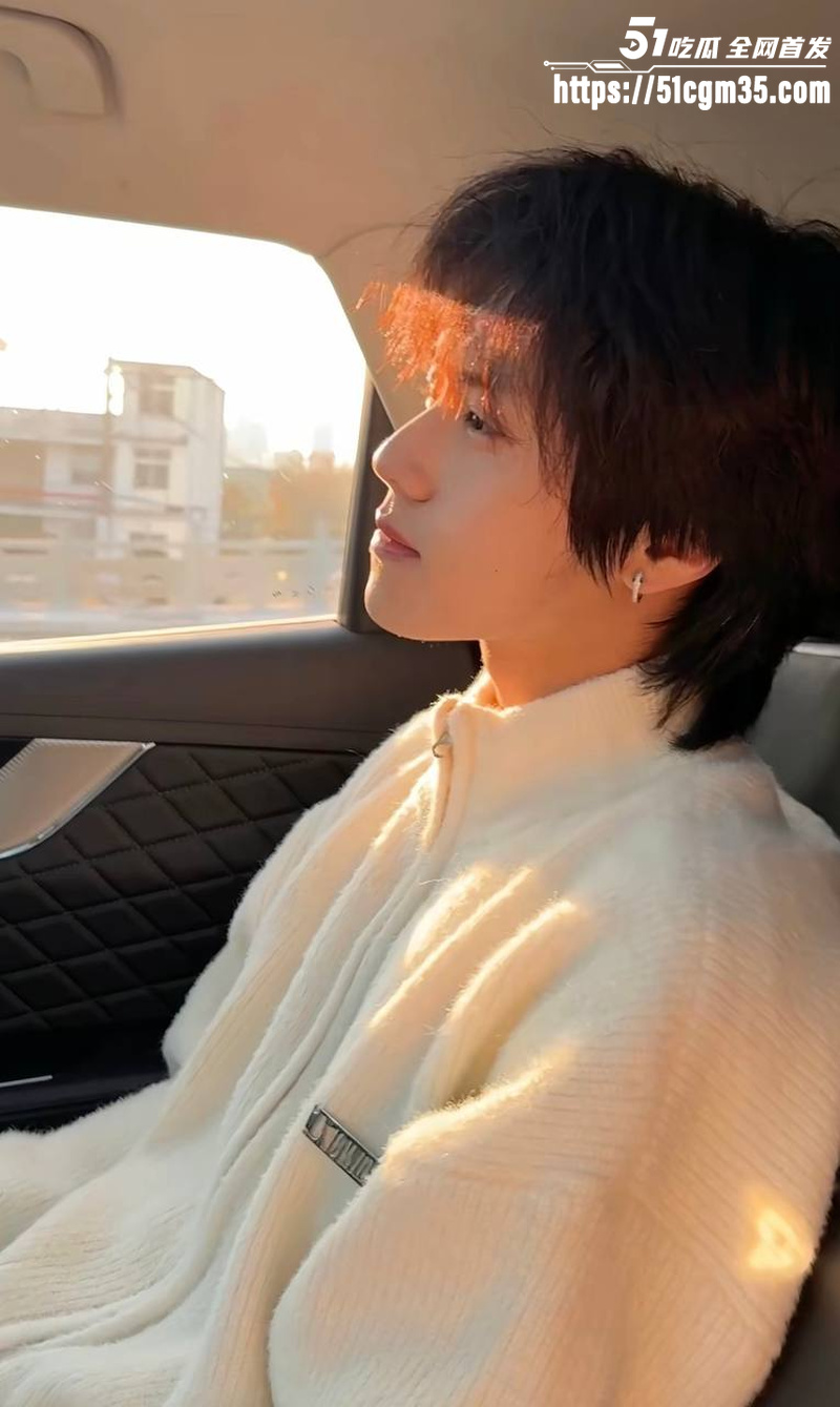 抖音网红碎叫叫怒撕前男友626 9 抖音网红碎叫叫怒撕前男友626 9