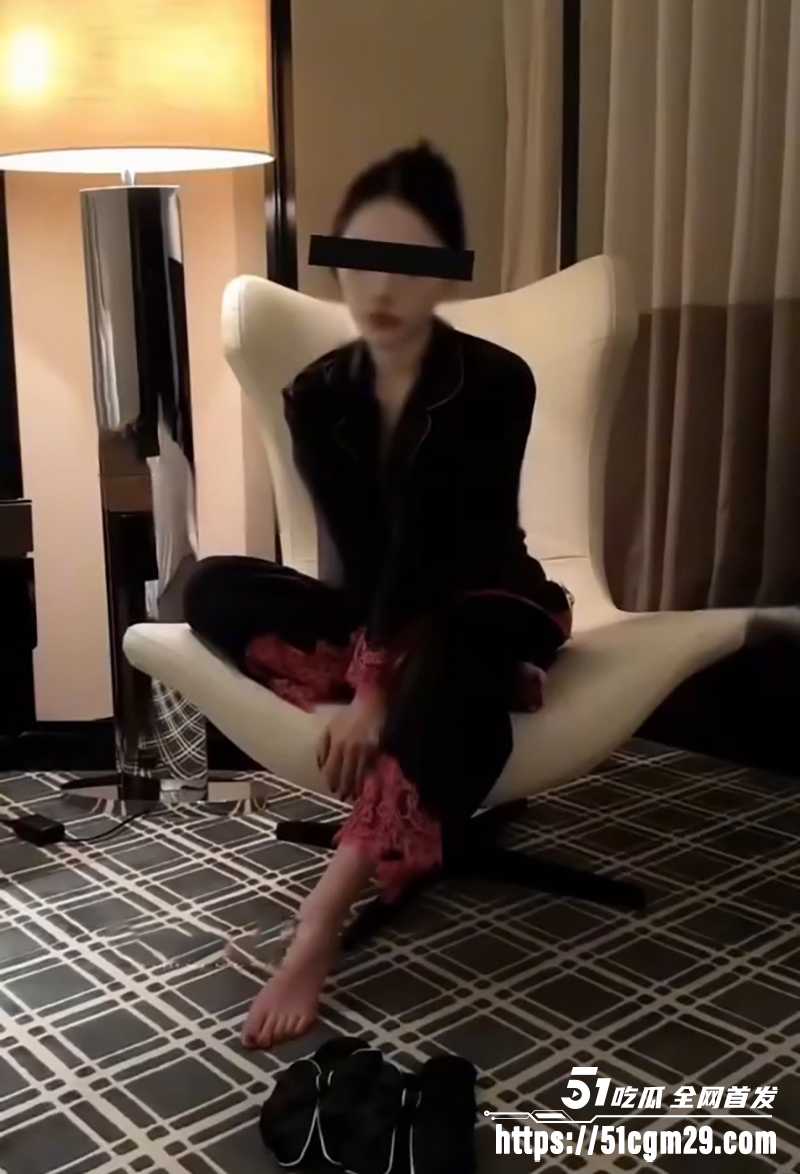 高颜值男神 ROSEWU 献出人妻3 2 拷贝 高颜值男神 ROSEWU 献出人妻3 2 拷贝