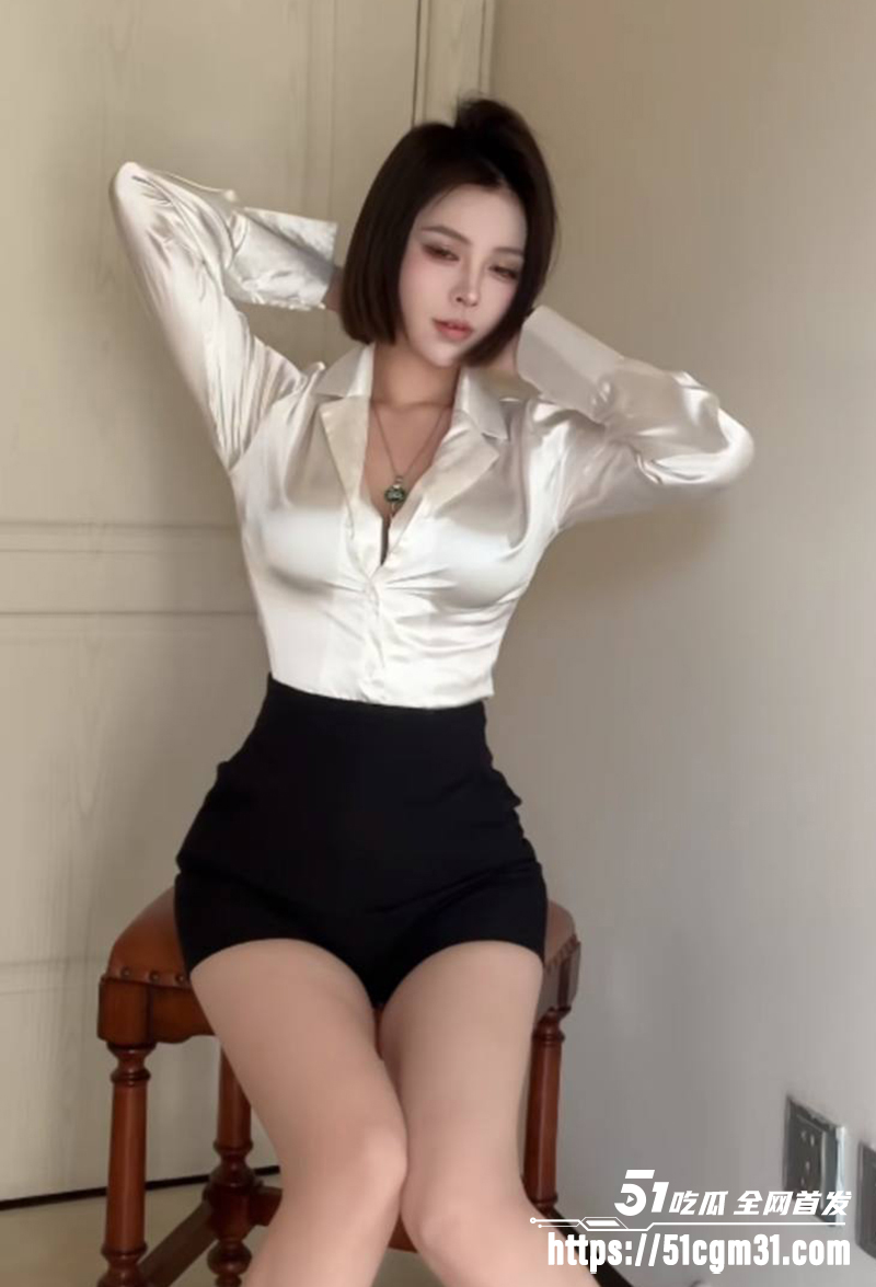 抖音网红财神爷的心尖尖骚舞加秘语门槛视频流出6拷贝 抖音网红财神爷的心尖尖骚舞加秘语门槛视频流出6拷贝