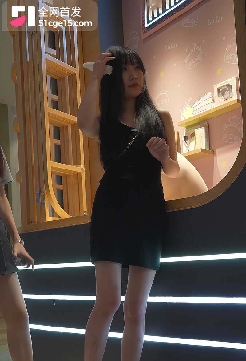 bananacat系列 抄底各种极品美女 6 拷贝
