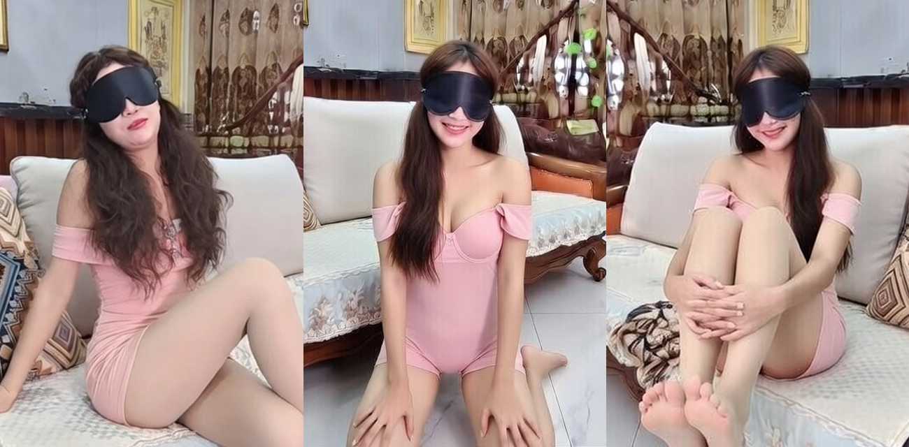 巨乳网黄 爱吃雪糕 剧情私拍 母债女偿肉体肆意蹂躏 口交后入肛交猛喷白浆