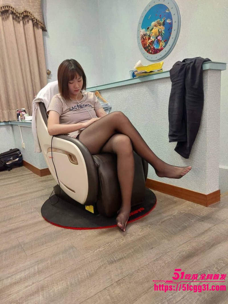 瓜友真实投稿 绿帽男友献出女友供兄弟玩弄 主动撅臀露穴爆操高潮呻吟不停 8 瓜友真实投稿 绿帽男友献出女友供兄弟玩弄 主动撅臀露穴爆操高潮呻吟不停 8