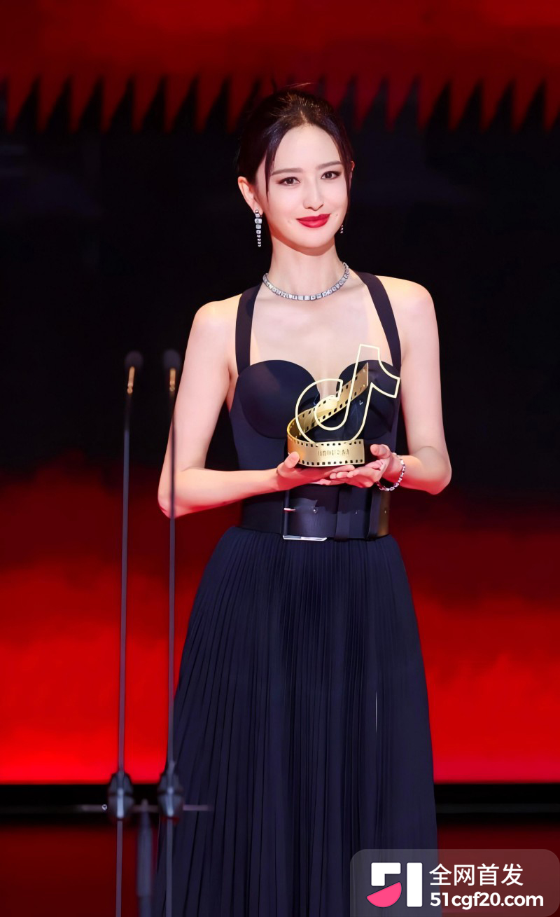 国民级女星 佟丽娅 突变敏感词全网封禁3 国民级女星 佟丽娅 突变敏感词全网封禁3