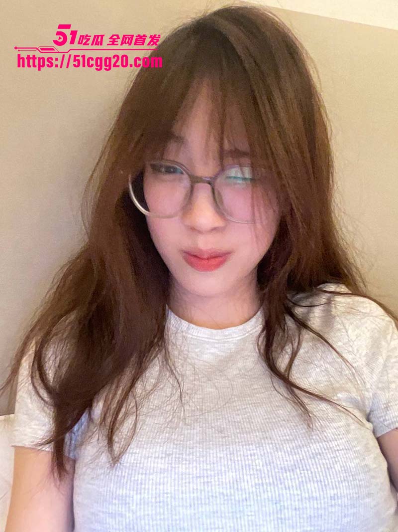 政法大学女大三学生1 政法大学女大三学生1