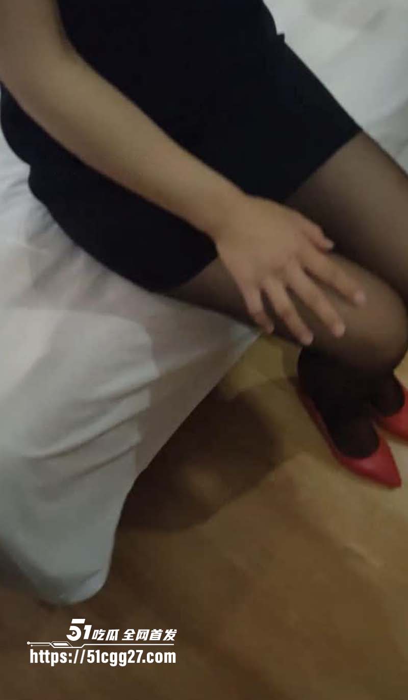 大胸嫂子会喷水1 大胸嫂子会喷水1