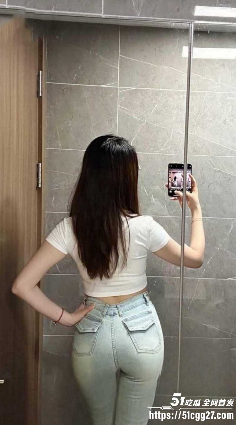 我的美女姐姐与姐姐69式互舔02 我的美女姐姐与姐姐69式互舔02
