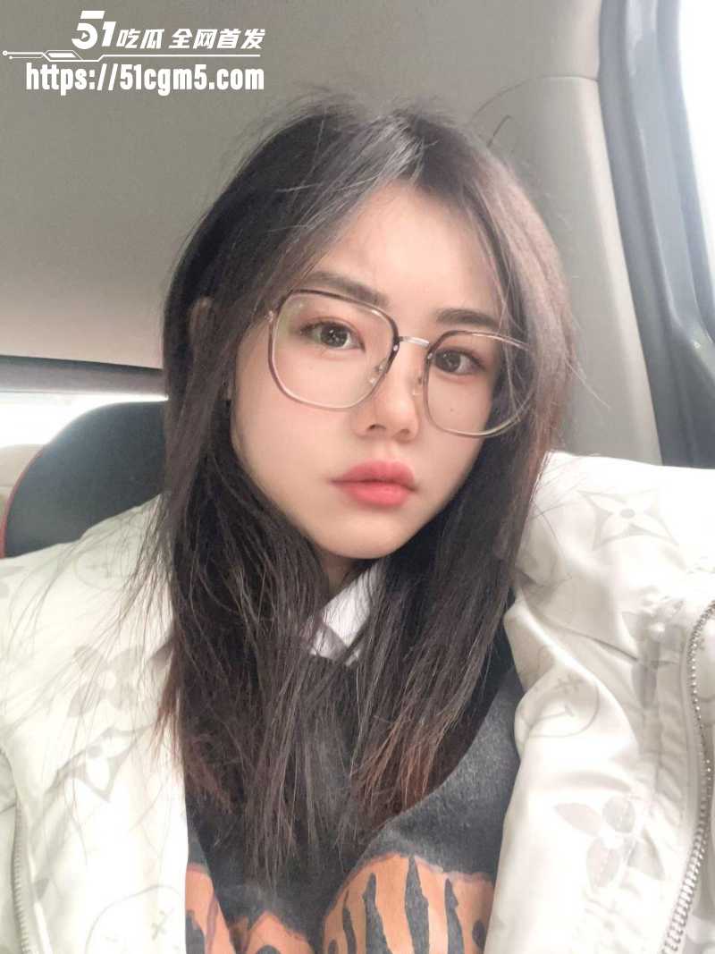 广东大奶眼镜婊 约炮视频曝光 1 广东大奶眼镜婊 约炮视频曝光 1
