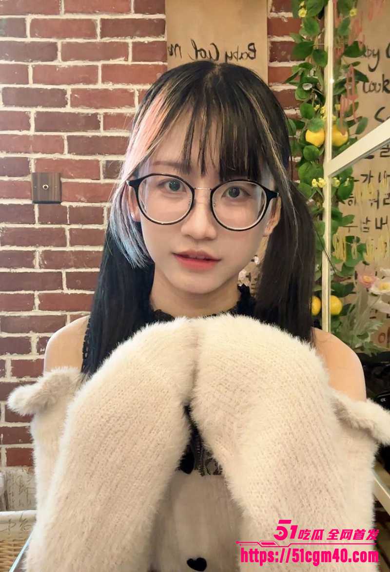 洛丽塔双马尾眼镜小甜美性爱视频流出5拷贝 洛丽塔双马尾眼镜小甜美性爱视频流出5拷贝