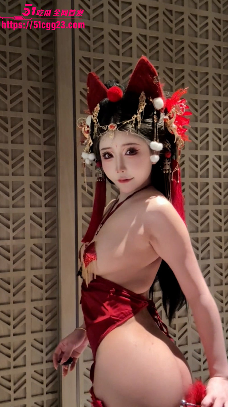 高颜值福利姬抱走莫子aa3 高颜值福利姬抱走莫子aa3