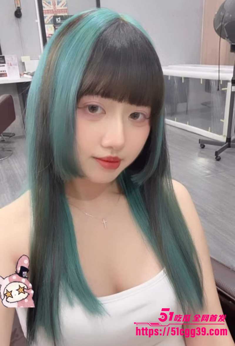 绿发巨乳美女被网调视频流程出1 拷贝 绿发巨乳美女被网调视频流程出1 拷贝