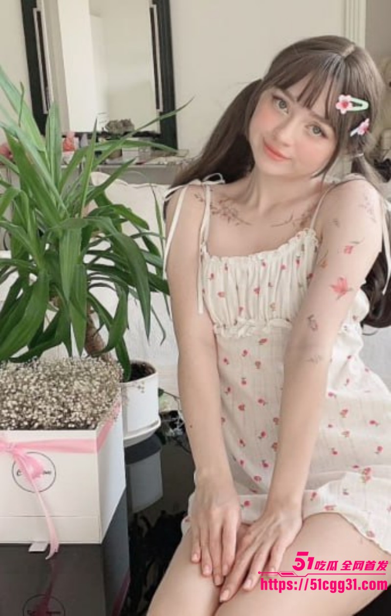 欧美金发甜美自慰私拍流出 美乳粉穴镜头前骚首弄姿 阳具爆操白虎骚穴爽到失神 2 欧美金发甜美自慰私拍流出 美乳粉穴镜头前骚首弄姿 阳具爆操白虎骚穴爽到失神 2