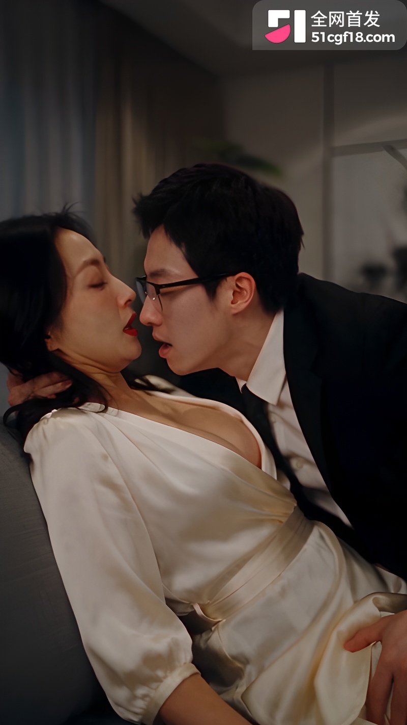 AI成人短剧《我的美艳岳母》第2集 2