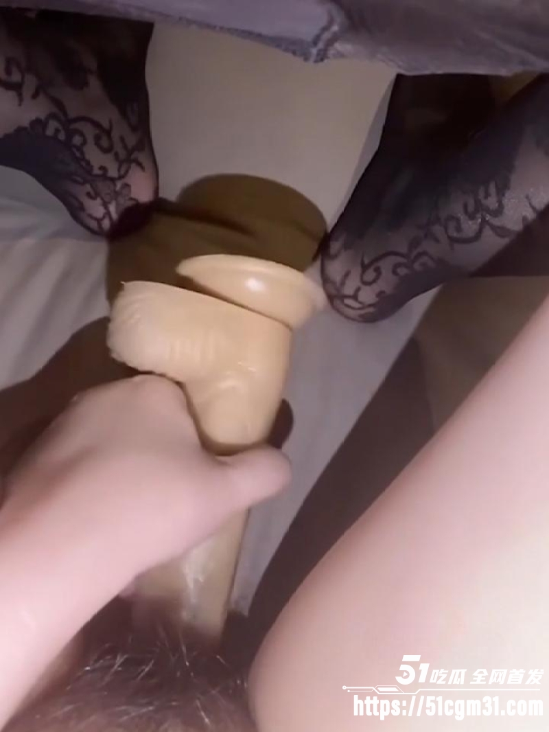 快手亮油丝袜御姐前妻 4 快手亮油丝袜御姐前妻 4