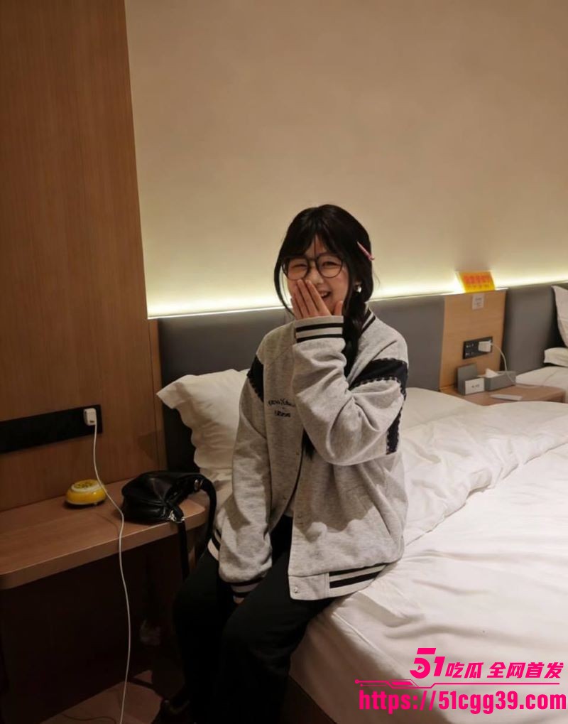 福建宁德清纯少女王海婷约炮视频流出 1 福建宁德清纯少女王海婷约炮视频流出 1