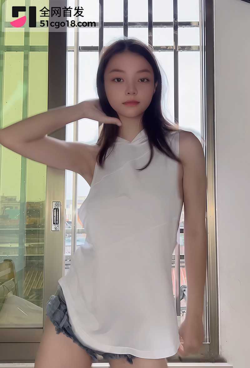 推特安慕曦福利姬少女圆乳极品女大私拍流出3拷贝 推特安慕曦福利姬少女圆乳极品女大私拍流出3拷贝