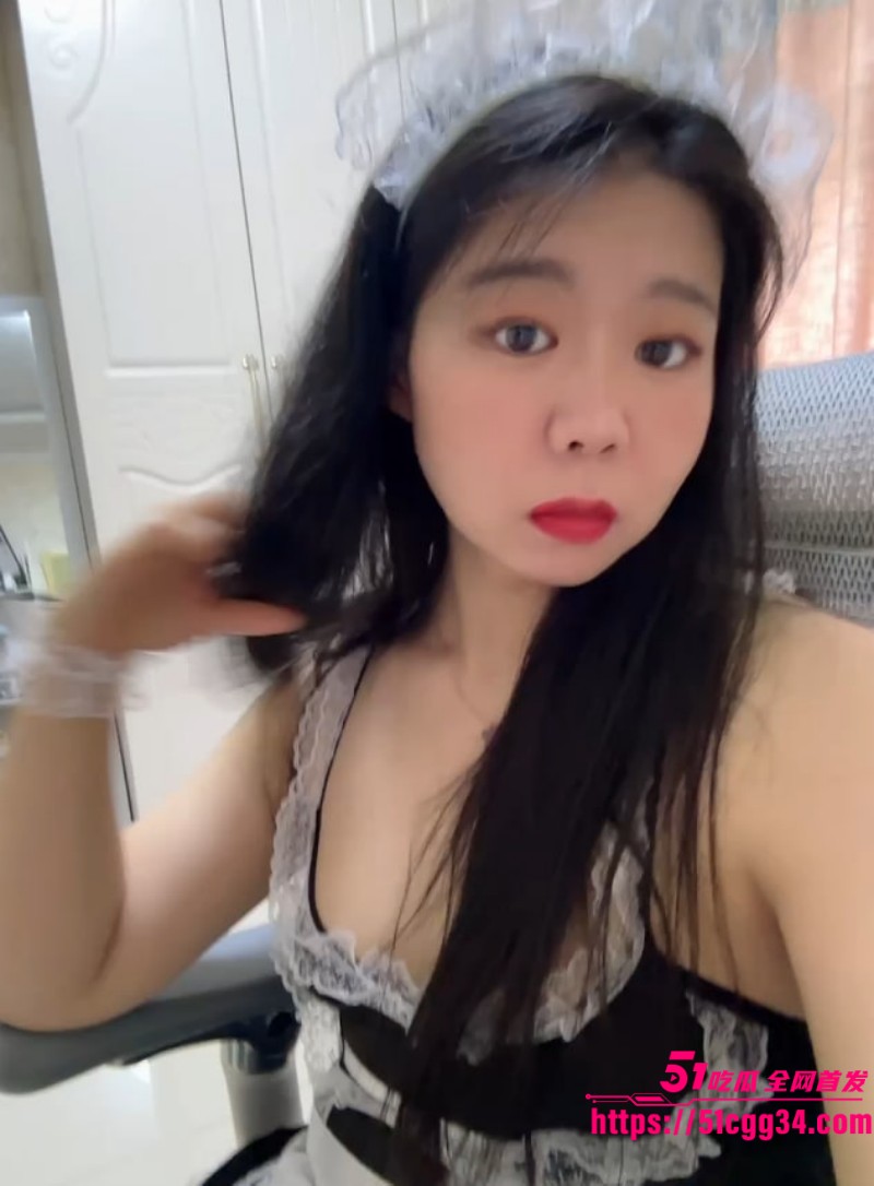湖北小少妇 丁曲馨 约炮出轨视频流出 女仆制服揉奶扣穴表情淫骚 爆操骑乘爽到尖叫求饶 1 湖北小少妇 丁曲馨 约炮出轨视频流出 女仆制服揉奶扣穴表情淫骚 爆操骑乘爽到尖叫求饶 1