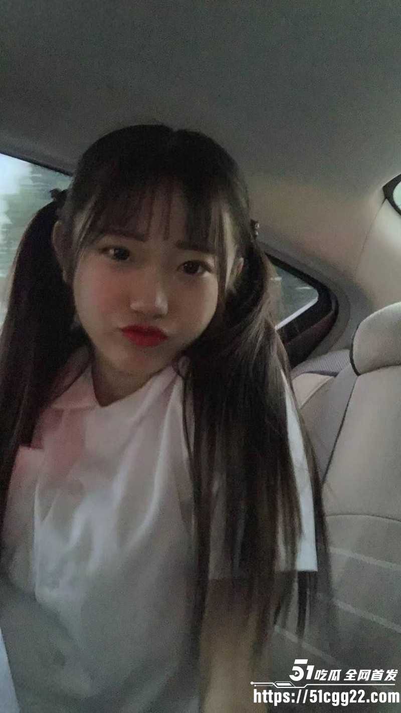 清纯学生妹被绿帽男友诱骗玩3P05 清纯学生妹被绿帽男友诱骗玩3P05
