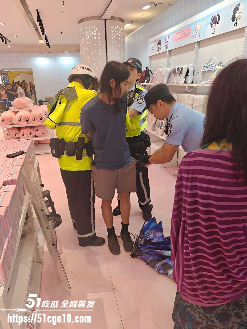 上海闪店捅人事件 4 上海闪店捅人事件 4
