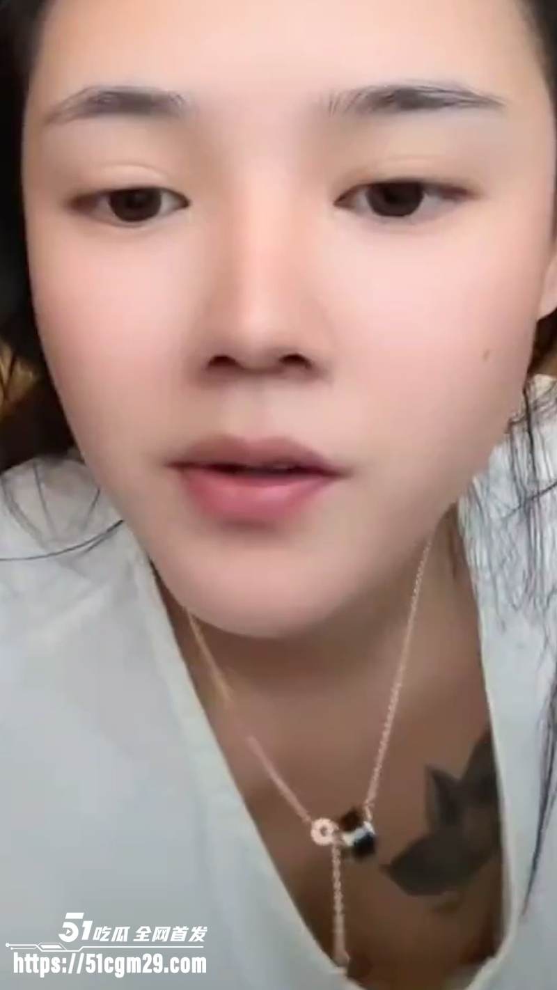 快手网红 直播走光闪现合集 5 快手网红 直播走光闪现合集 5