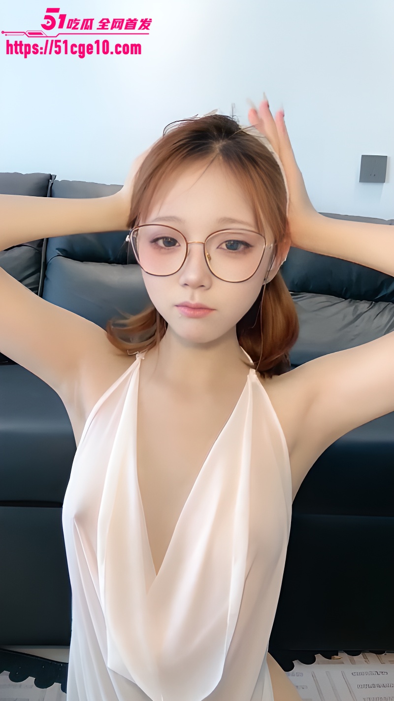 推特高颜值烧狄酱 2 推特高颜值烧狄酱 2
