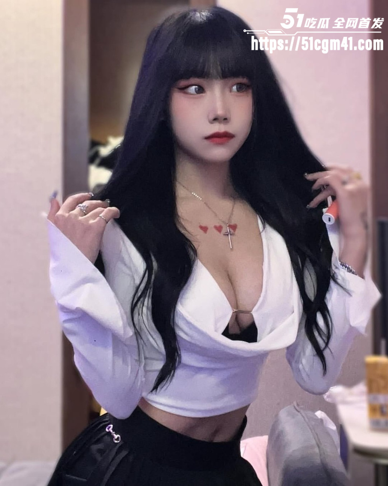 05年女大 草莓小宝 为两万片酬下海拍片 2 05年女大 草莓小宝 为两万片酬下海拍片 2