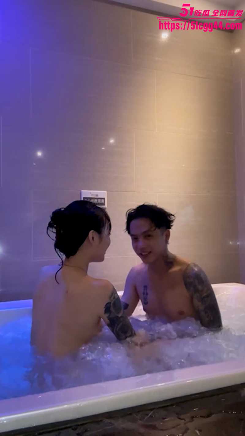 银行柜姐 张尹慧 不雅视频流出 5 银行柜姐 张尹慧 不雅视频流出 5