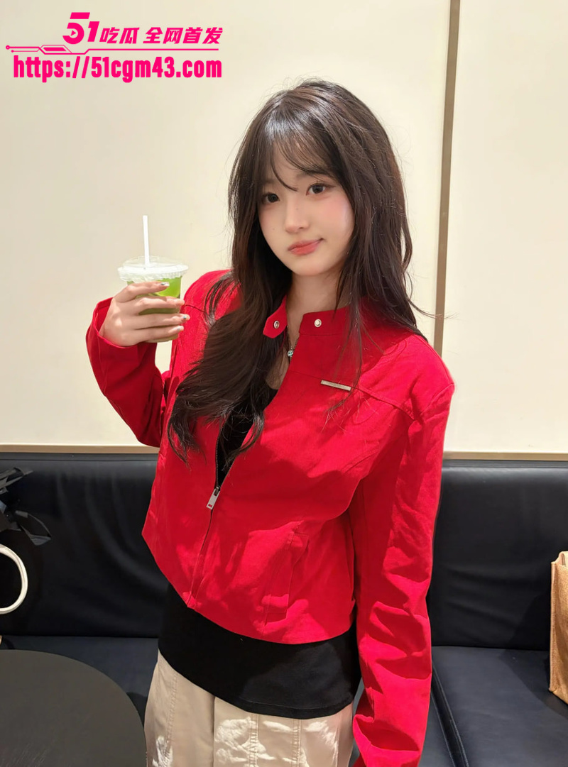美乳学生妹裸聊发骚自拍 1 美乳学生妹裸聊发骚自拍 1