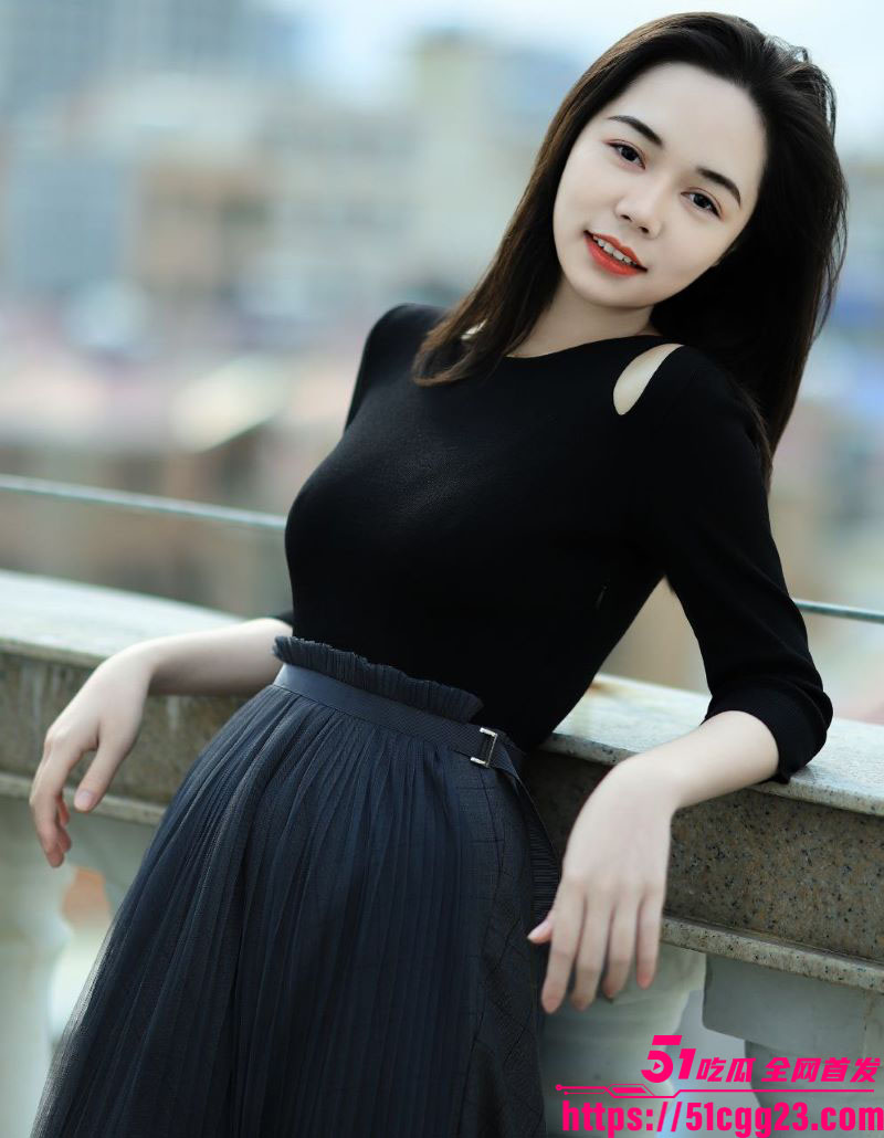 广西D奶人妻女教师陈晓琳第二弹 1