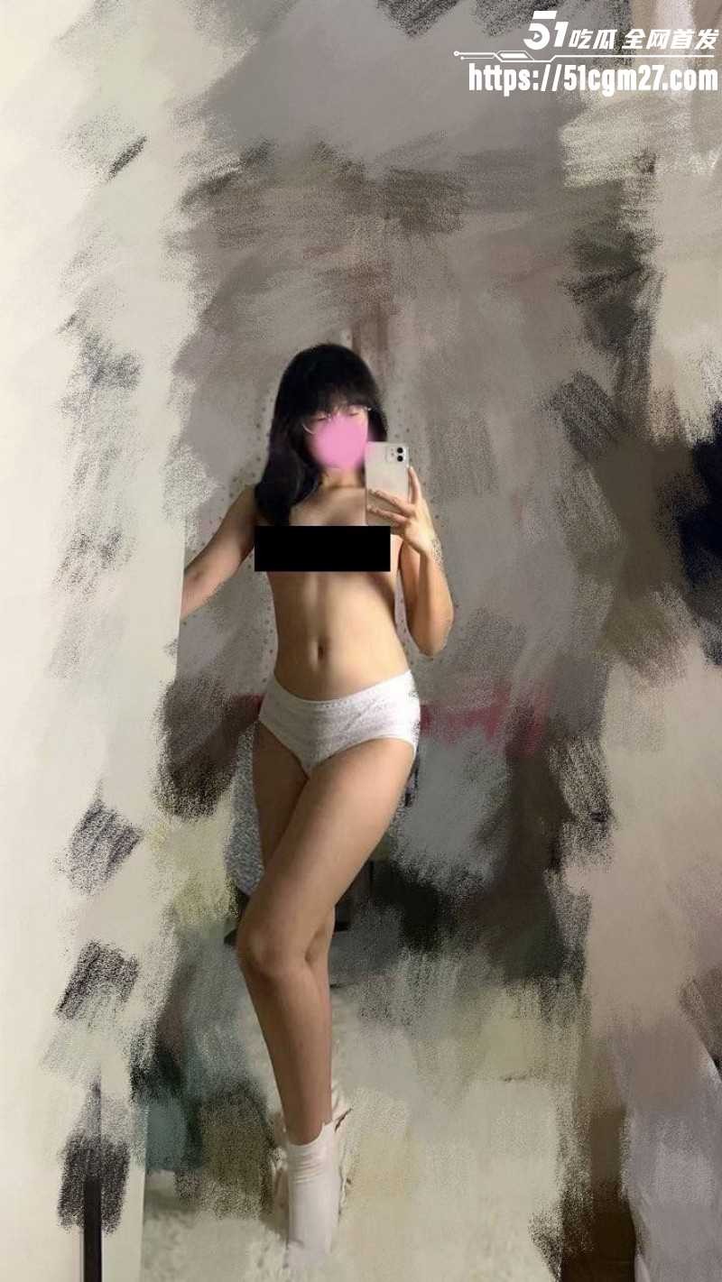 天津学生妹李佳慧做福利姬被曝光037 天津学生妹李佳慧做福利姬被曝光037