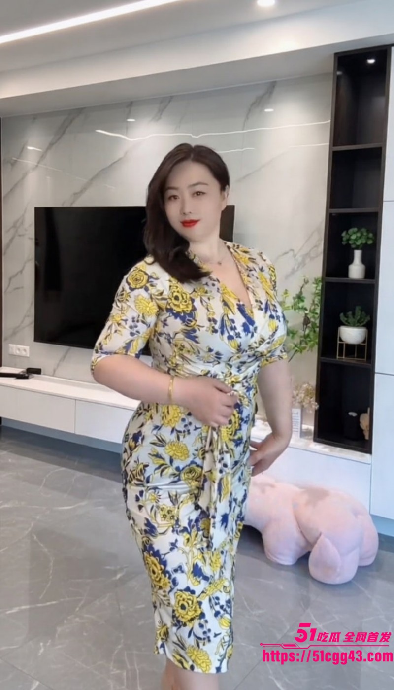 抖音熟女网红 月牙 金主定制福利 1 抖音熟女网红 月牙 金主定制福利 1
