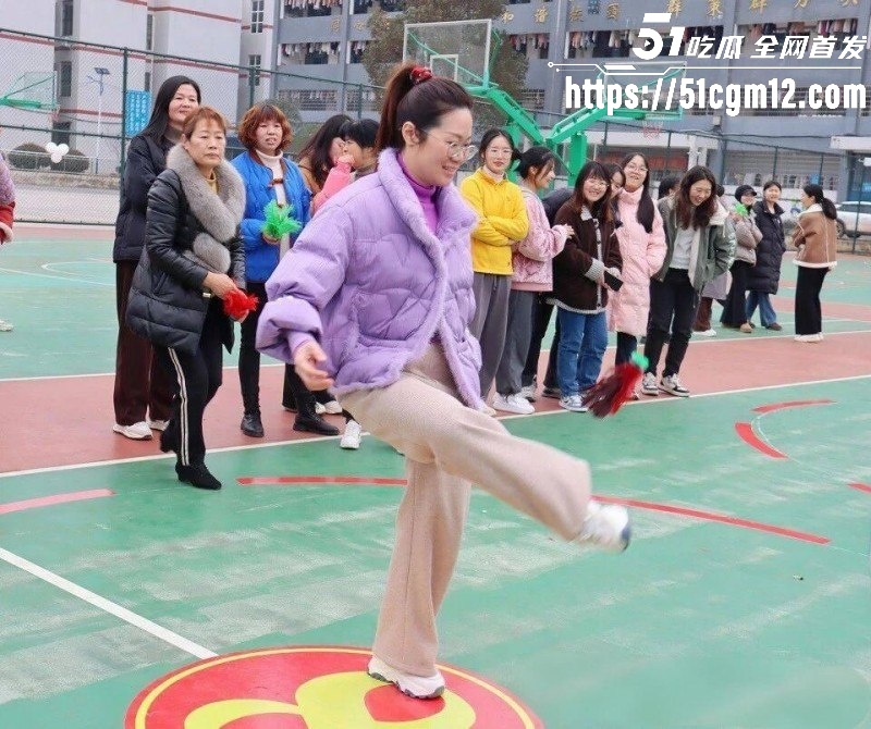 湖南祁东职校95后女老师徐西婷下海卖片036 湖南祁东职校95后女老师徐西婷下海卖片036