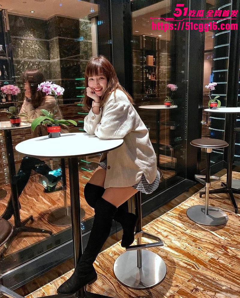 女记者酒店约炮偷拍1