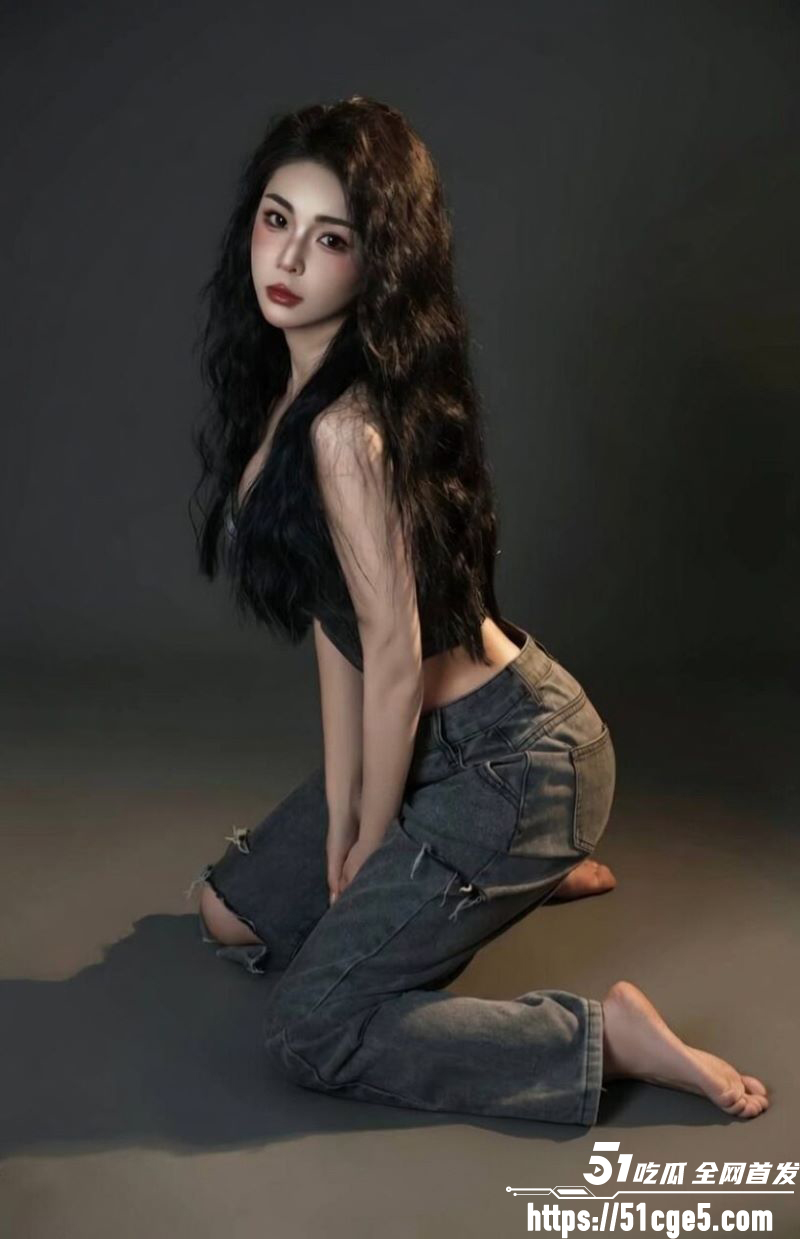 抖音百万网红胡一刀狂睡兄弟老婆新月 12 抖音百万网红胡一刀狂睡兄弟老婆新月 12