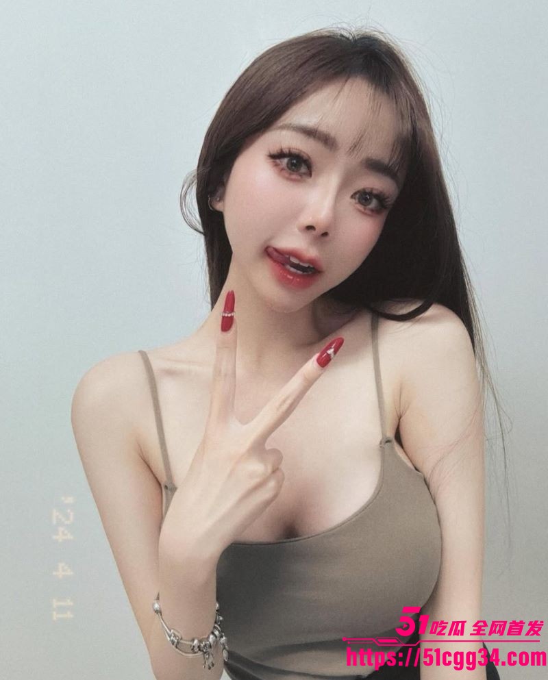 超漂亮巨乳网美早期下海黄播曝光 4 超漂亮巨乳网美早期下海黄播曝光 4