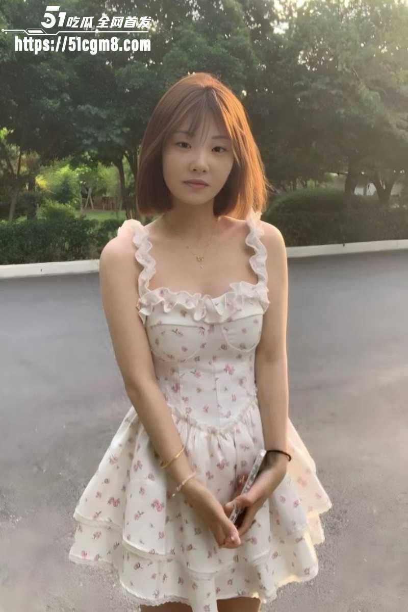 广东学生妹包佳音裸贷视频04 广东学生妹包佳音裸贷视频04