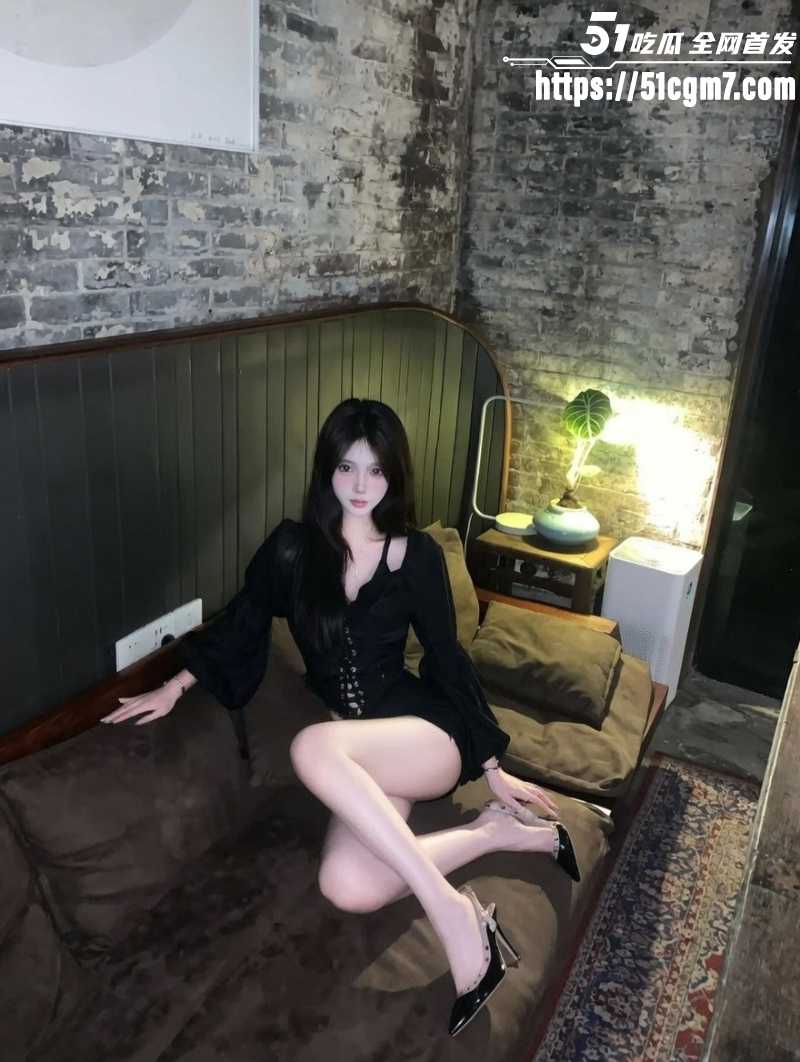 约炮大神 酒吧猎艳长腿女神 1 约炮大神 酒吧猎艳长腿女神 1