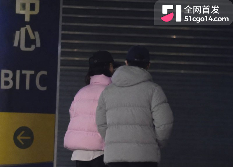 德云少班主 郭麒麟 与蒋依依恋情曝光 街头醉吻不雅视频流出 老郭有希望抱孙子 德云少班主 郭麒麟 与蒋依依恋情曝光 街头醉吻不雅视频流出 老郭有希望抱孙子