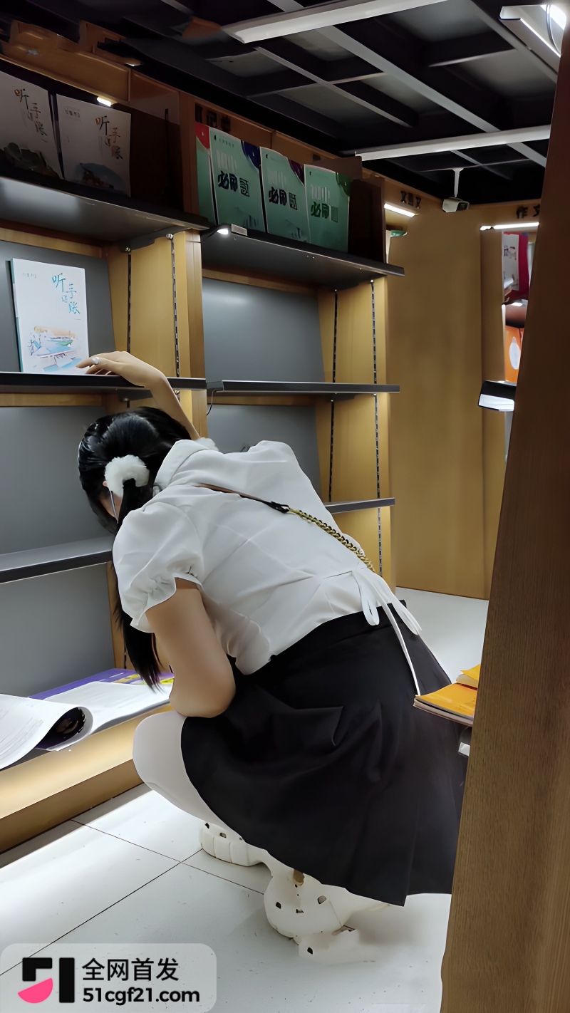 白丝jk少女 2watermarked 白丝jk少女 2watermarked