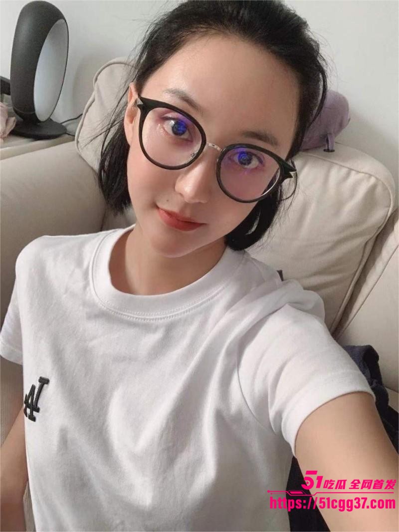 广东33岁已婚少妇 黄慧 1 广东33岁已婚少妇 黄慧 1