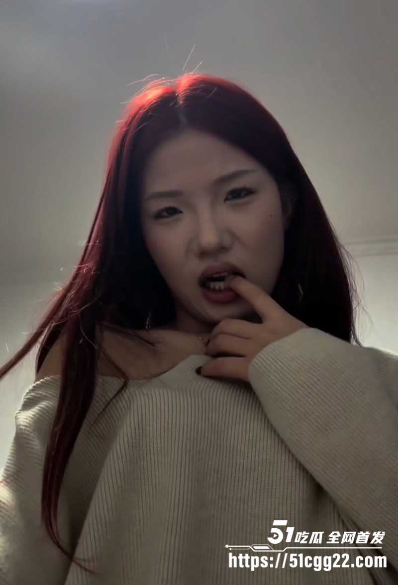 红毛精神小妹被金主调教视频流出 2 拷贝 红毛精神小妹被金主调教视频流出 2 拷贝